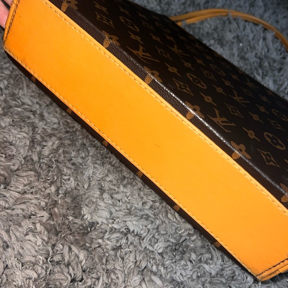 Vintage Louis Vuitton 60’s model - Picture 4 of 5